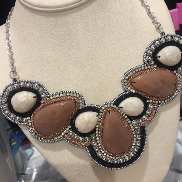 Fall Colored Stone Statement Bib Necklace-Boutique - Picture 5 of 7